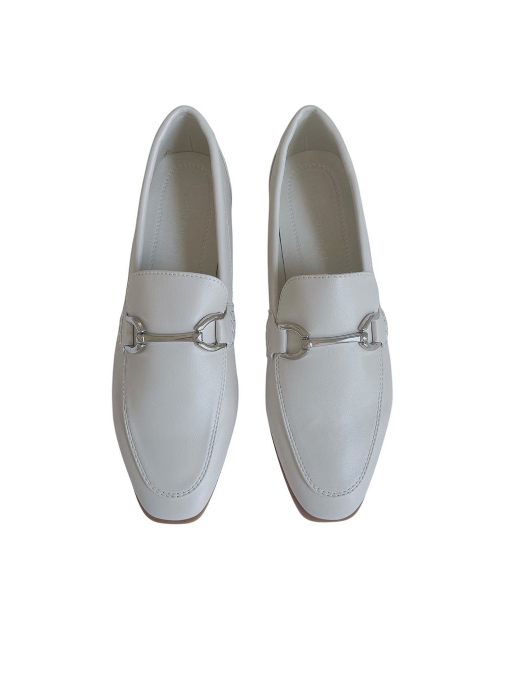 New Steve Madden White Vegan Leather Silver Bit Loafers in size 8